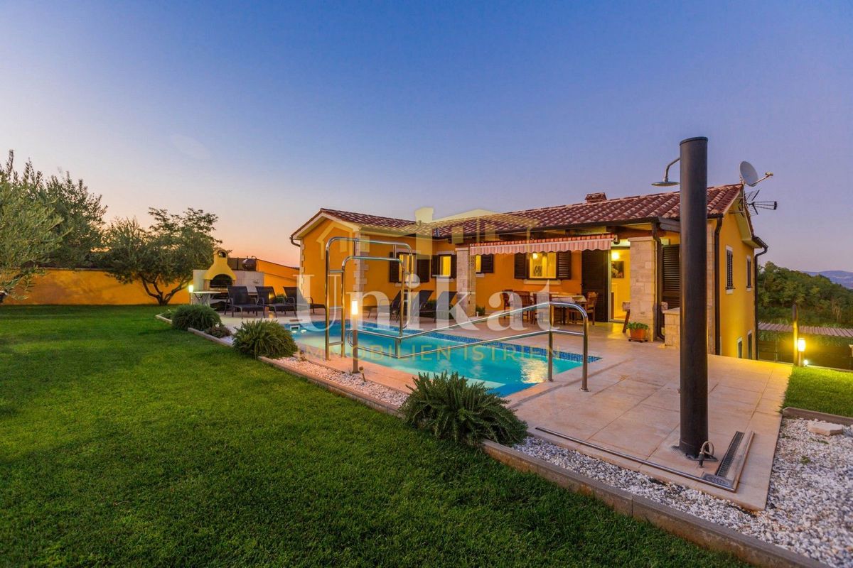 Casa con splendida vista - Vižinada